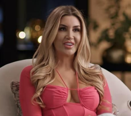 The Explosive Untold Story of the Harrowing Pressure Gia Faced to Enter the Playboy Mansion